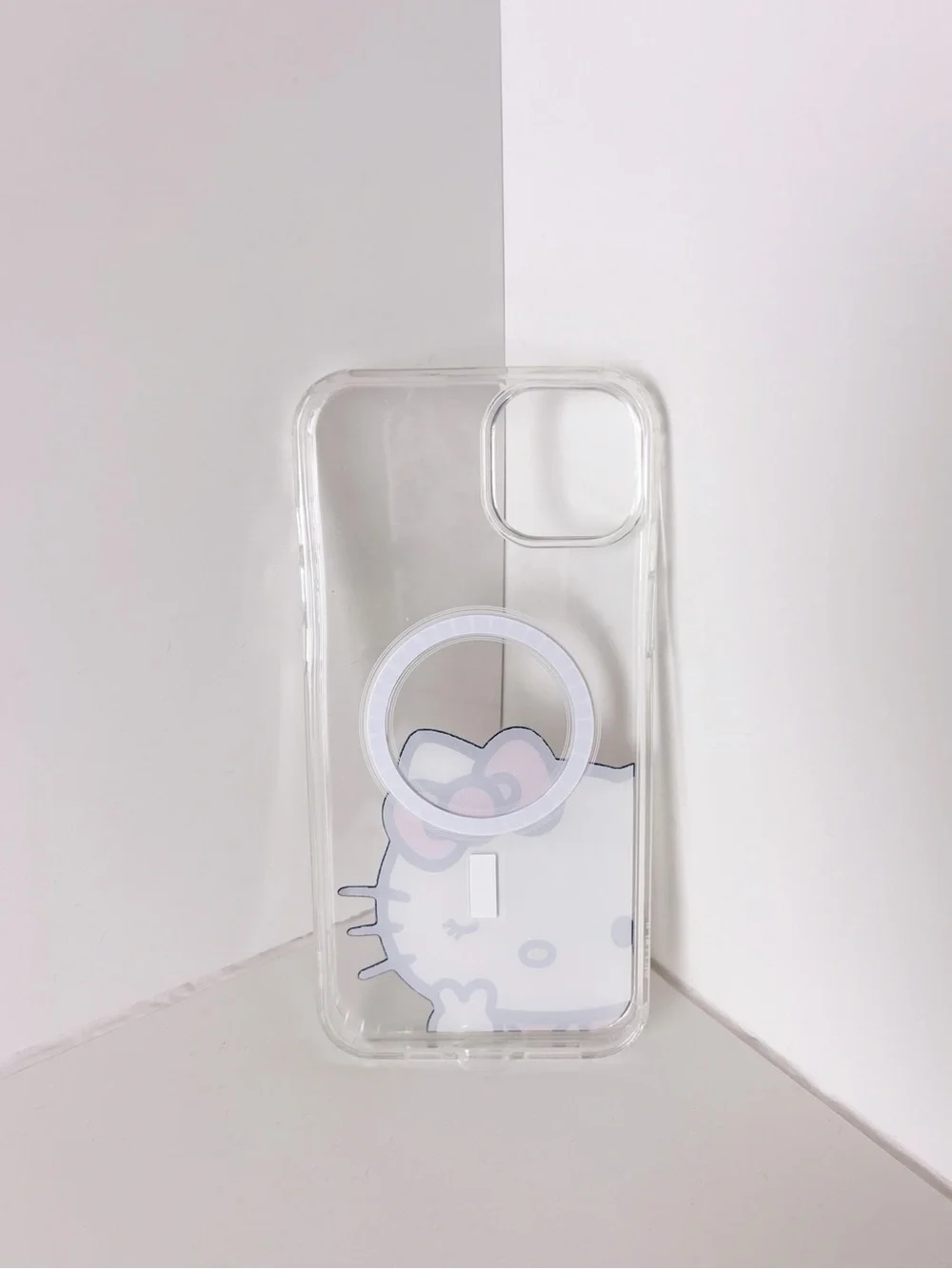 NWT Sanrio Hello Kitty Cartoon With Clear White Magsafe Case iPhone 15 plus